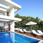 Villa Sapphire