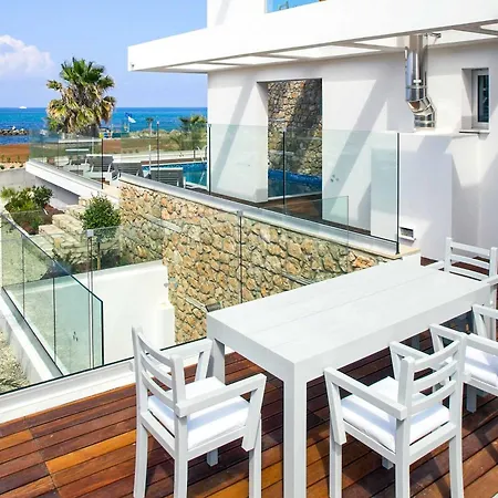 Sapphire * Paphos